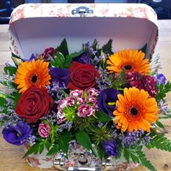 JOAN&#39;S SUITCASE OF FLOWERS large only