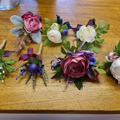 Artificial corsages 
