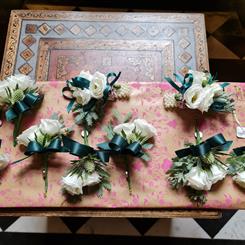 Double white lisianthus 